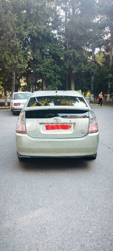Toyota Prius-7