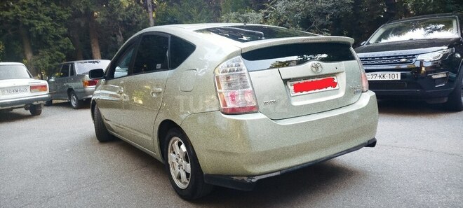 Toyota Prius-9