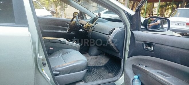 Toyota Prius-11