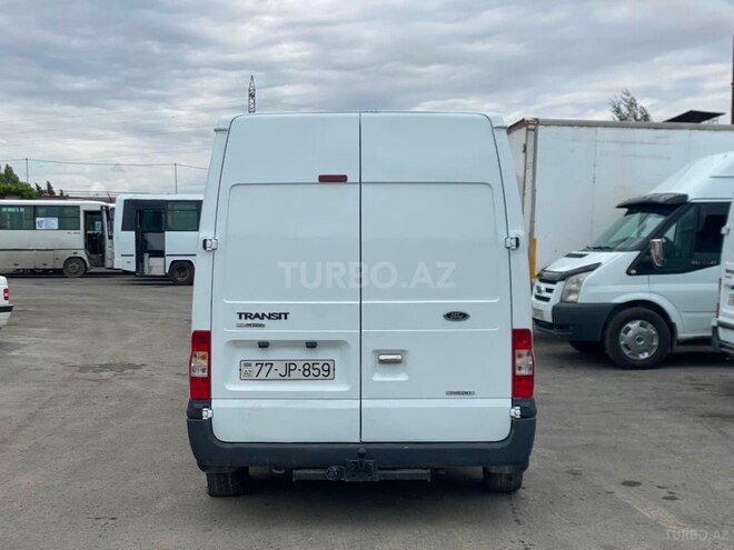 Ford Transit-4