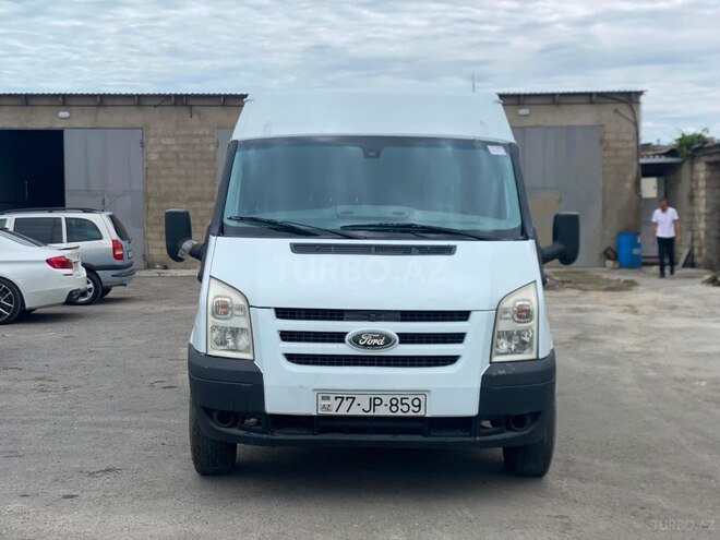 Ford Transit-1