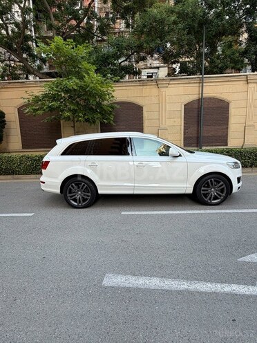 Audi Q7-2