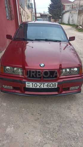 BMW 320-1