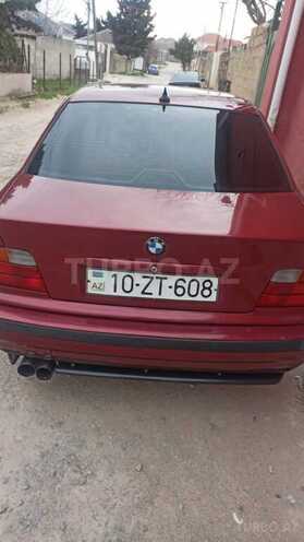 BMW 320-2