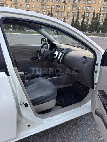 Nissan Sunny-14