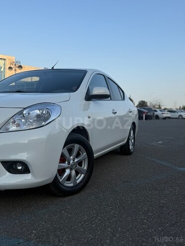 Nissan Sunny-6