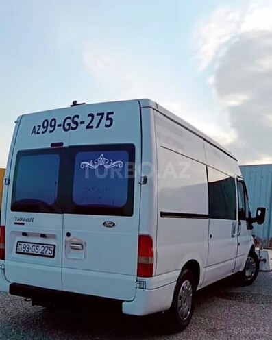 Ford Transit-9