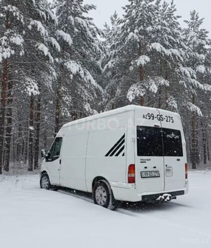 Ford Transit-10