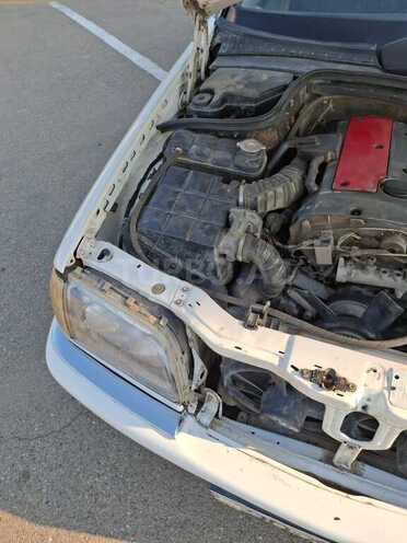Mercedes C 230-6