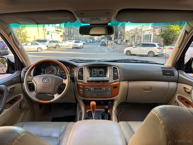 Lexus LX 470-4