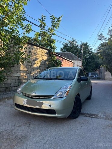 Toyota Prius-2