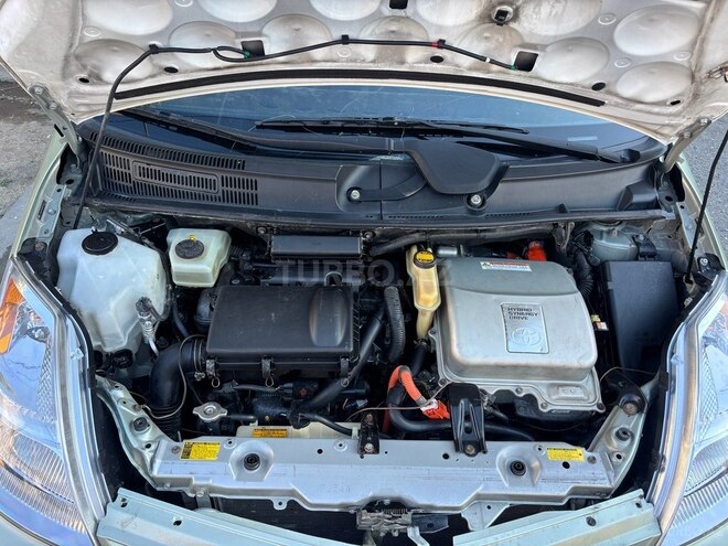 Toyota Prius-11