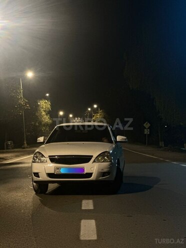 LADA (VAZ) Priora-1