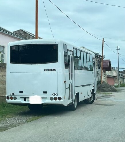 Isuzu Ecobus-3