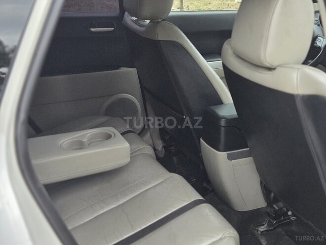 Mazda CX-7-9