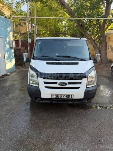 Ford Transit-1