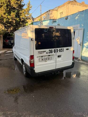 Ford Transit-3