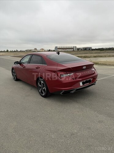 Hyundai Elantra-4