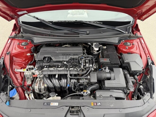 Hyundai Elantra-9