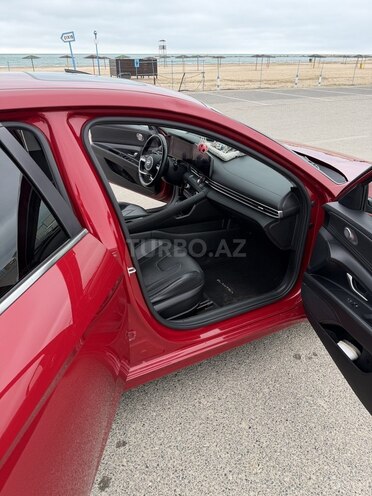Hyundai Elantra-10