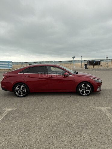 Hyundai Elantra-7