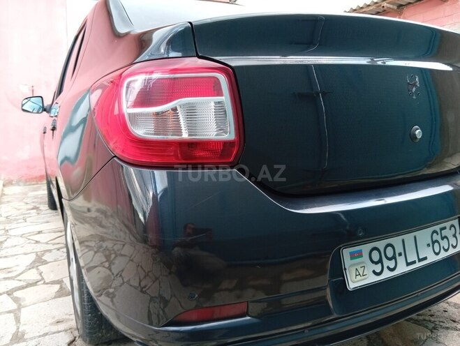 Renault Logan-2