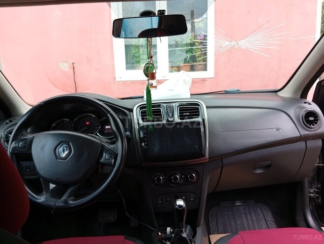 Renault Logan-5