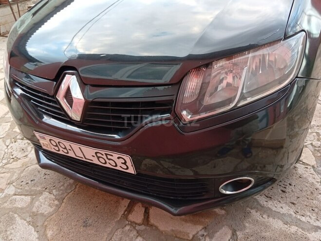 Renault Logan-1