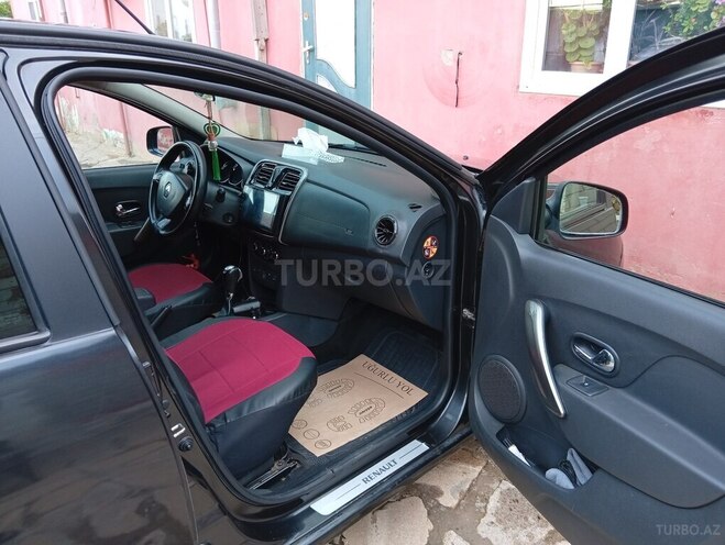 Renault Logan-10