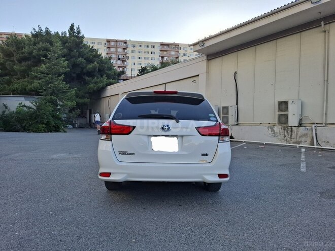 Toyota Corolla Fielder-11