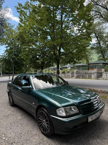 Mercedes C 240-6
