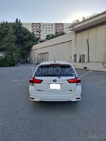 Toyota Corolla Fielder-10