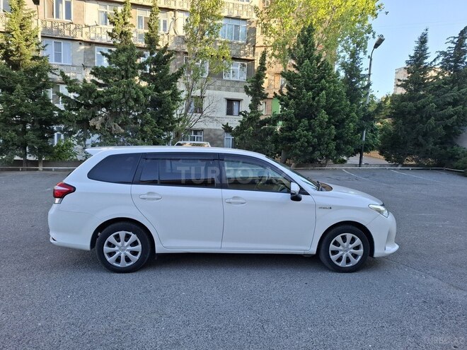 Toyota Corolla Fielder-8