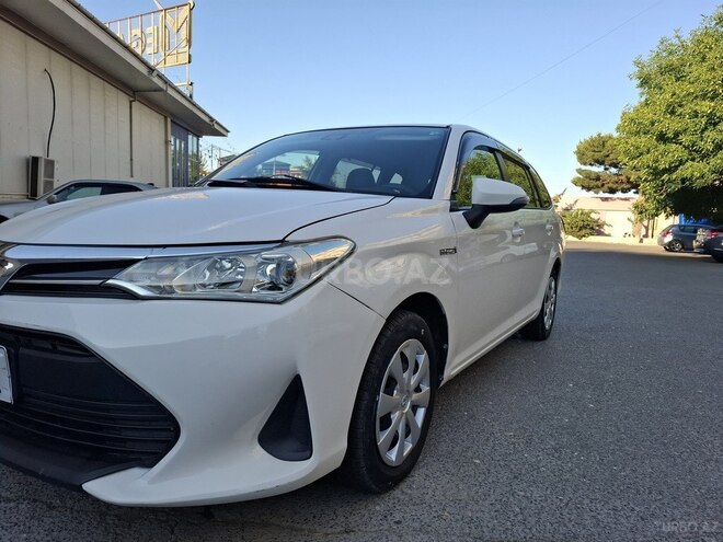 Toyota Corolla Fielder-5