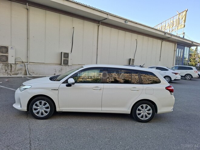 Toyota Corolla Fielder-7
