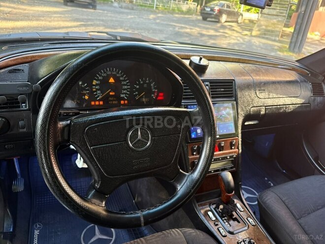 Mercedes C 240-13
