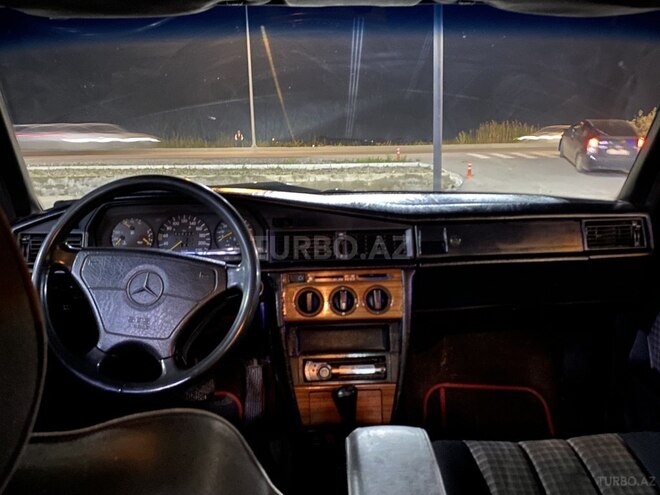 Mercedes 190-8