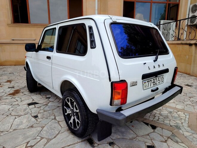 LADA (VAZ) Niva-6