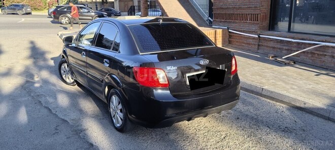 Kia Rio-6