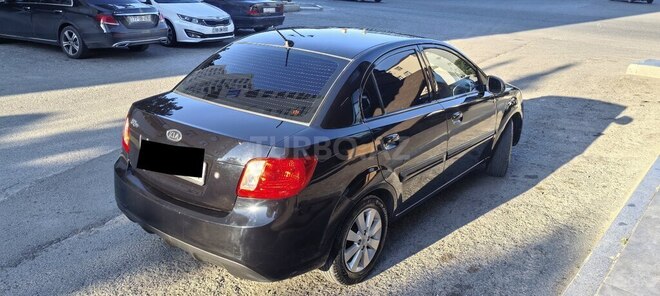 Kia Rio-5