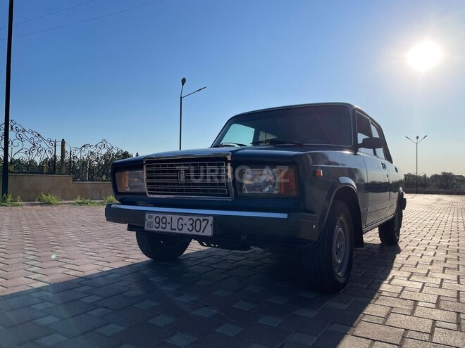 LADA (VAZ) 2107-1
