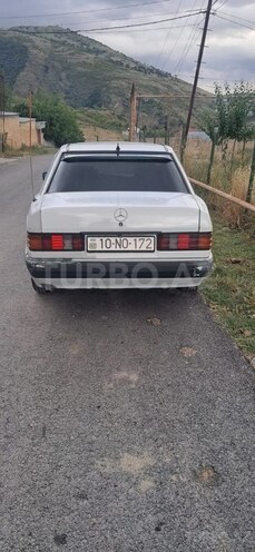 Mercedes 190-2