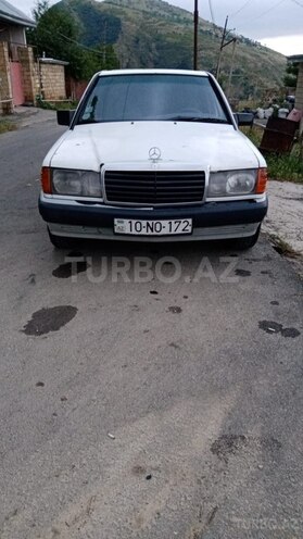 Mercedes 190-1