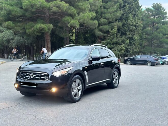 Infiniti FX35-2