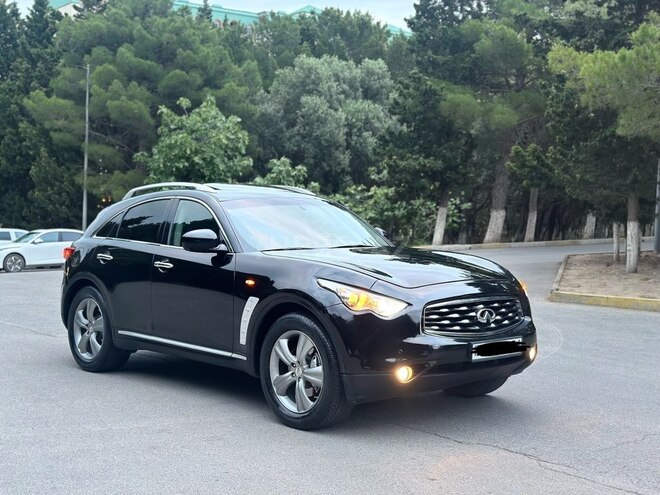 Infiniti FX35-3