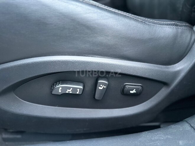 Infiniti FX35-12
