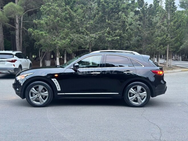 Infiniti FX35-8