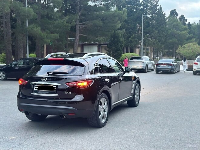 Infiniti FX35-5