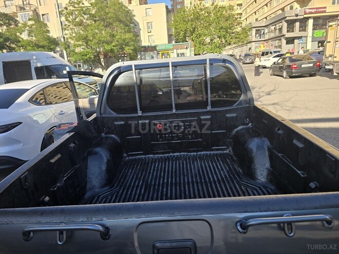 Mitsubishi L200-7