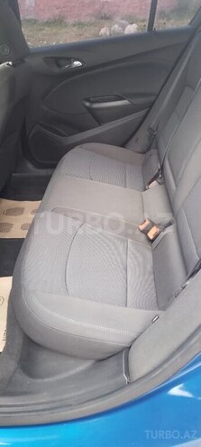 Chevrolet Cruze-11